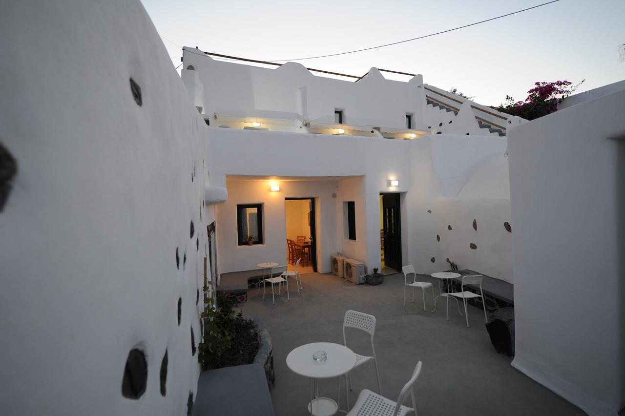 Manias Fira Residences Kültér fotó